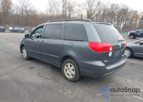2010 Toyota Sienna Le from USA, damaged, VIN 5TDKK4CC0AS323009